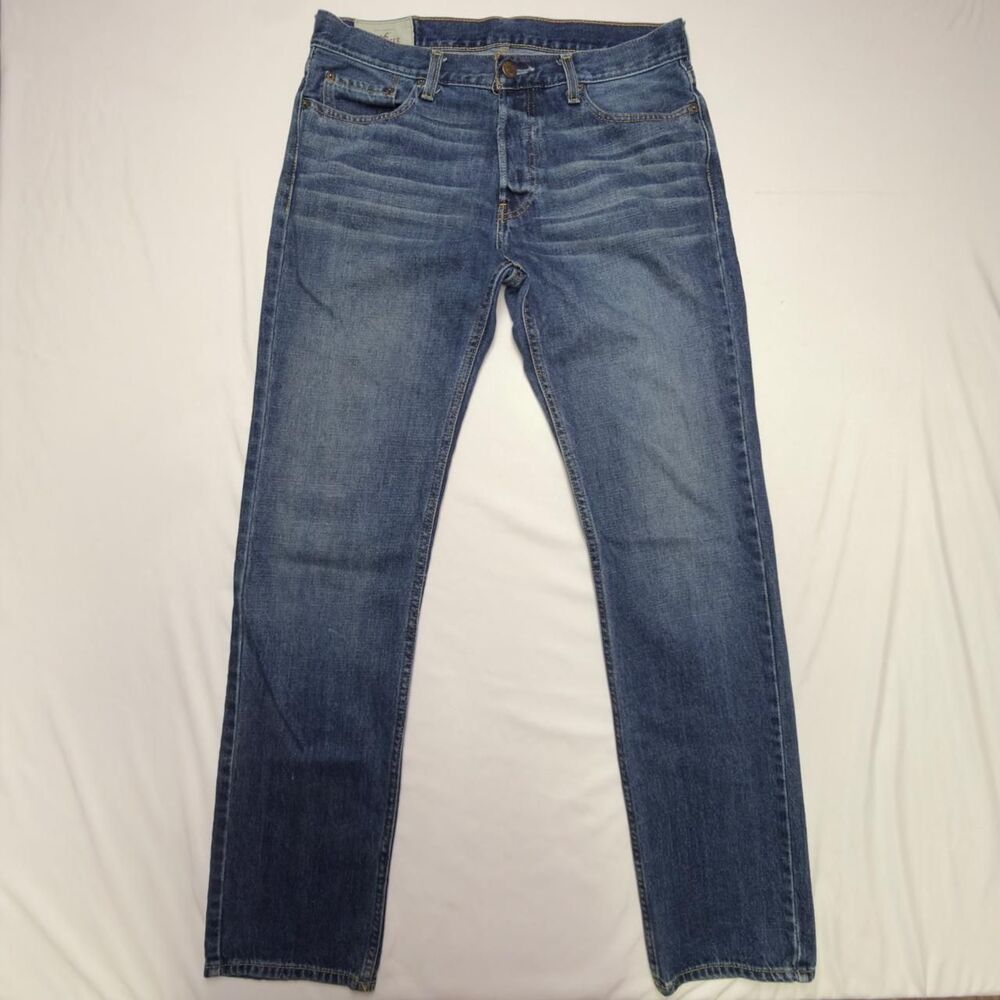 hollister men’s straight leg medium wash jeans 33x32